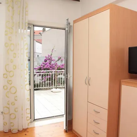 The Outlook - Bedrooms